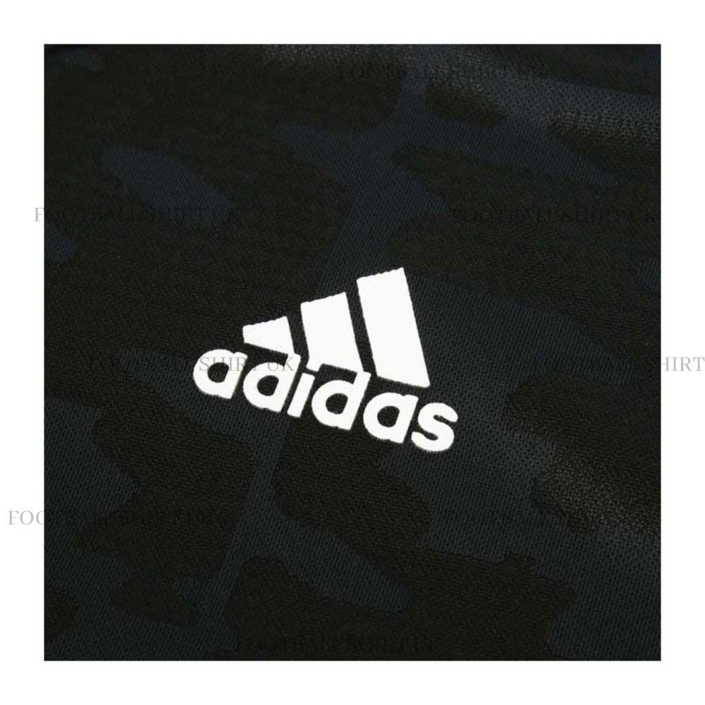 Fullham Away Football Shirt UK 21-22 (2)