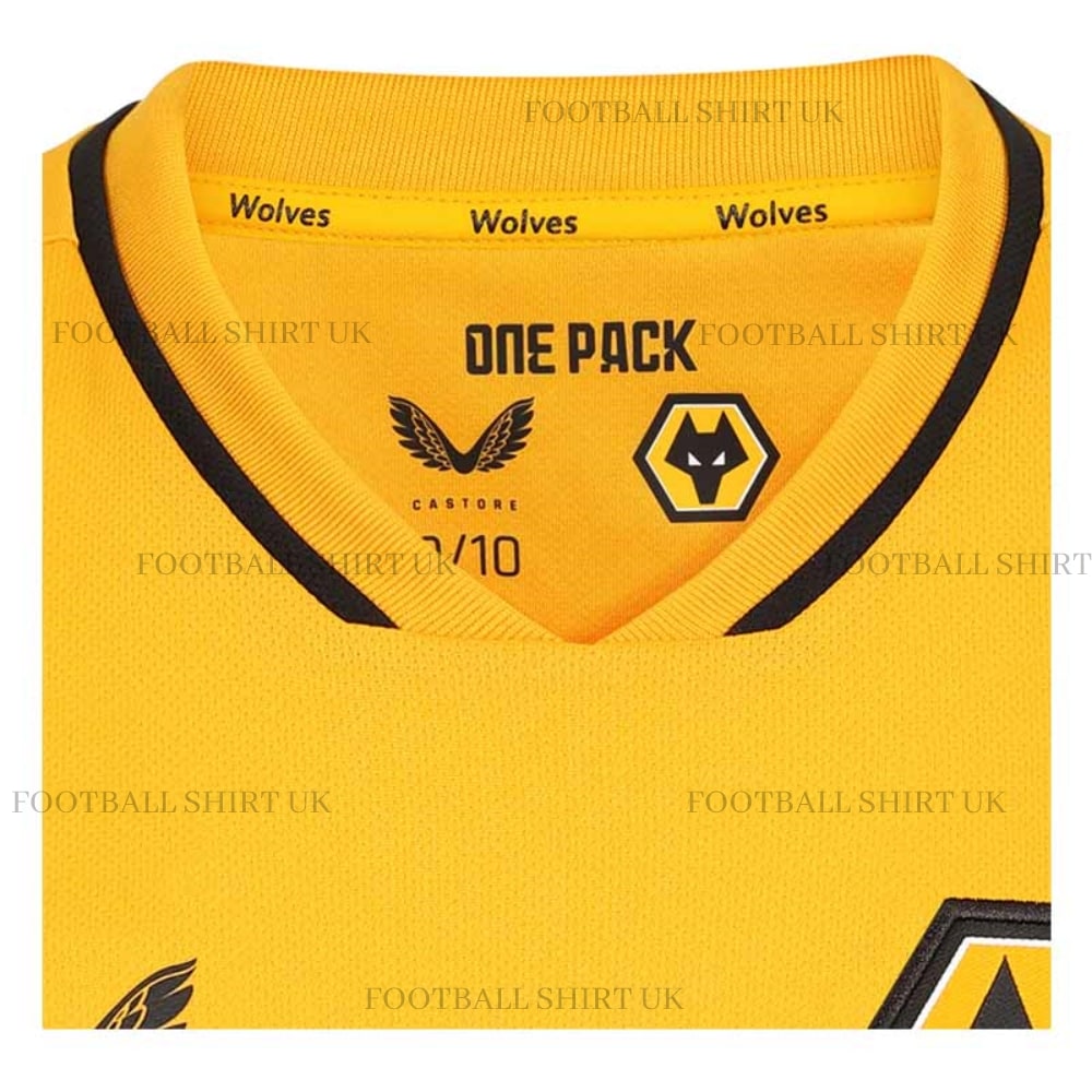 Wolves Home Football Shirt UK 21-22 (1)